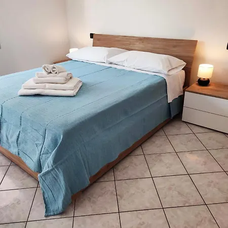 Appartamento Calvart 11 4+1 Guest Bologna