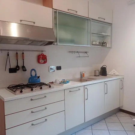 Calvart 11 4+1 Guest Apartment Bologna